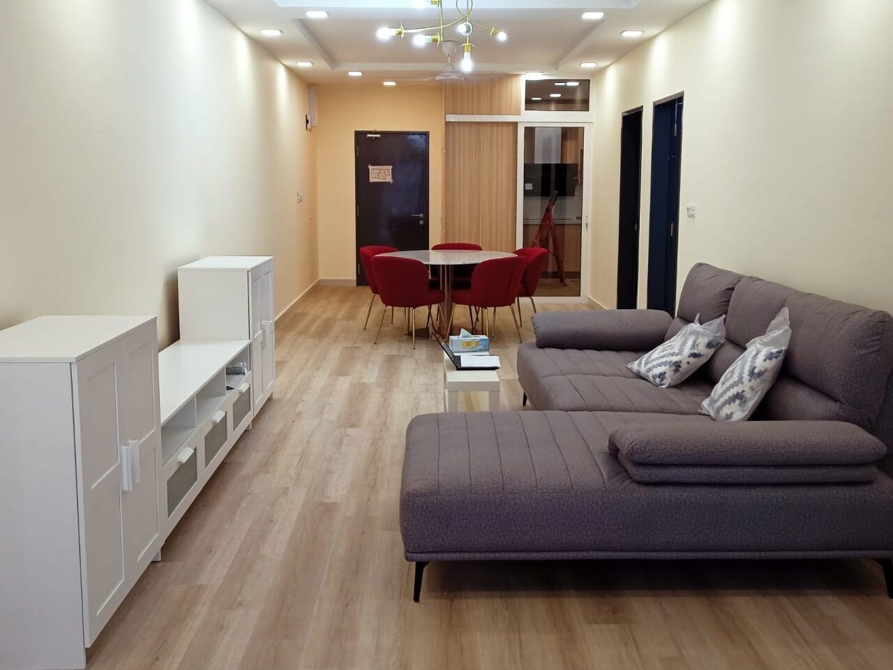 Floor Culture Holdings